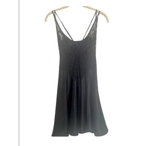 Victoria Secret 🩷 Vintage Black Lace Sexy  Strappy Lingerie Top Size Medium